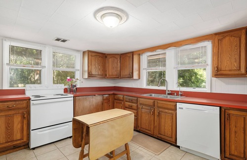 Gainesville Casa | Ponderosa, off the beaten path but 15 minutes to Gainesville!