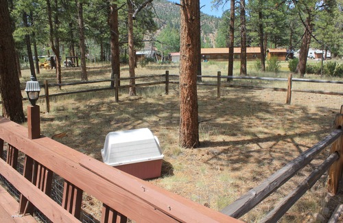 Ponderosa Pines Casa | Ponderosa Pines Lodge, hermosa y espaciosa casa, admite mascotas, capacidad para 13