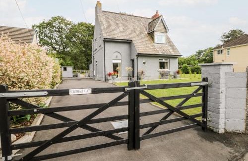 Ammanford Casa | Pondfield Gate