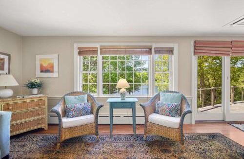 East Orleans Casa | Pondfront 1 Mile to Nauset Beach
