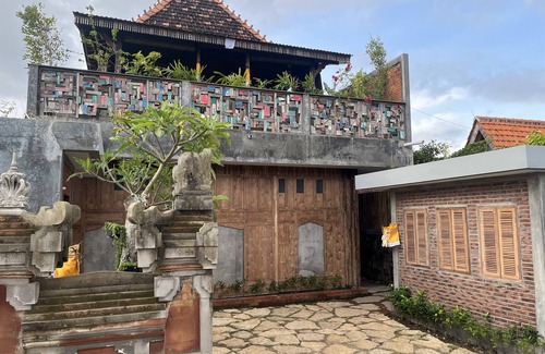 Lodtunduh Villa | Pondok Eka Wood