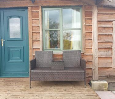 Brazzacott Chalet De Esquí | Pondside Cabin