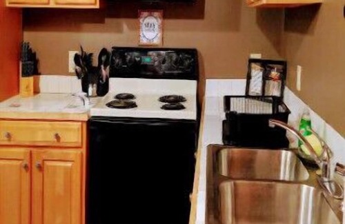 Newland Cabina | Pondside Cabin