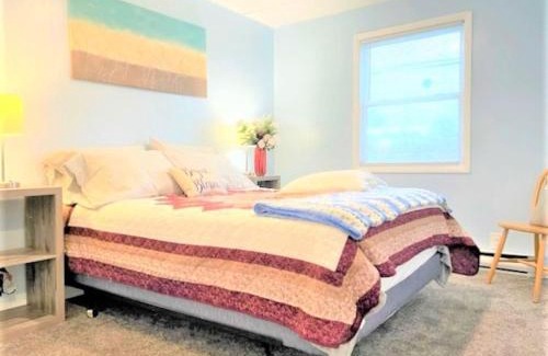Fort Wayne Casa | Pontiac - Secluded Backyard, Pet Friendly