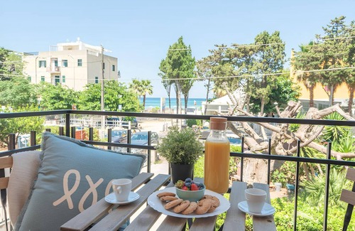 Rivabella Apartamento | Ponticello sul Mare, Situato di Fronte la Spiaggia con una Fantastica Vista Mare
