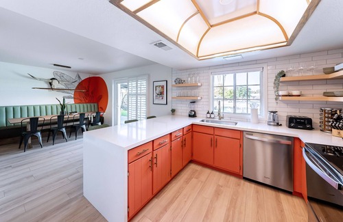 Dobson Ranch Casa | Pontoon Boat/Games/King Bed/Hot Tub/Family Fun!