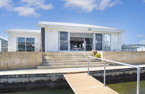 Geographe Casa | PONTOON PARADISE - Direct Waterfront