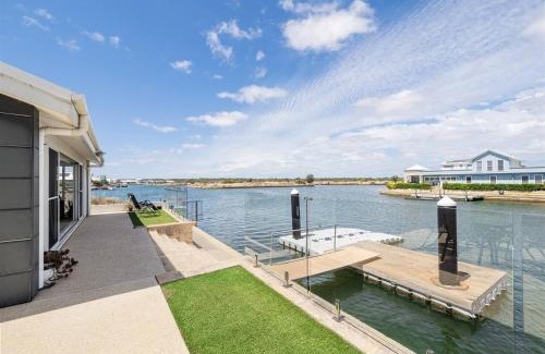 Geographe Casa | Pontoon Paradise - Waterfront Serenity in Geographe