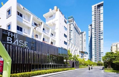 Bang Lamung Condominio | Pony's Homestay -The Base Condo-