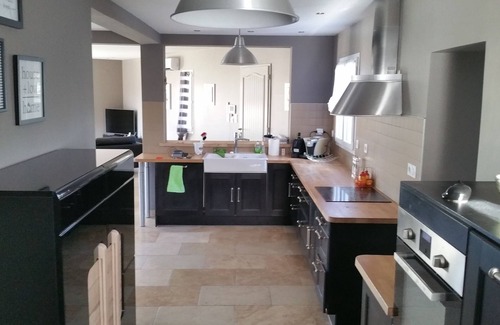 Carpentras Casa | Calificación de 5 estrellas, villa de 4 camas, amplio espacio al aire libre, casita de piscina y hermosa garde