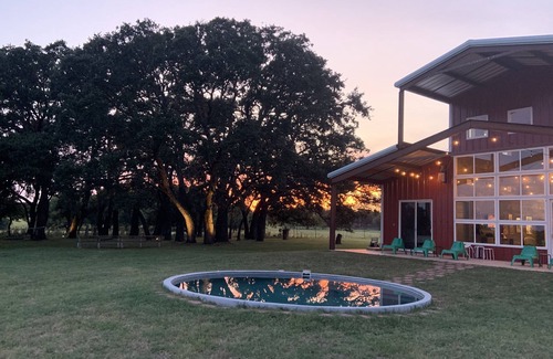Fredericksburg Casa | ¡Casa espaciosa perfecta para reuniones familiares, fines de semana de niñas, retiros de trabajo, etc.!