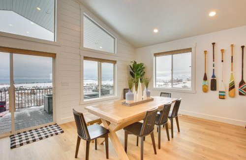 Sweetwater Casa | Pool Access and Lake Views Modern Garden City Home