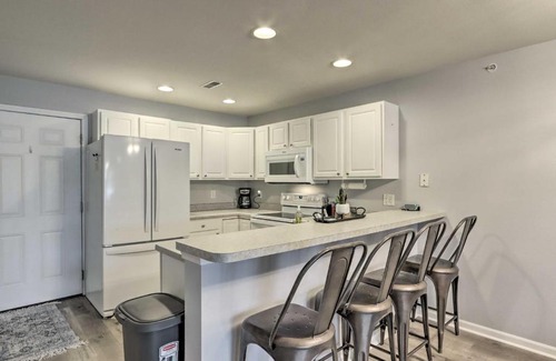 Camdenton Apartamento | Pool Access and Lake Views Camdenton Condo