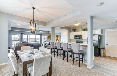Lakeland Apartamento | Pool Access at Waterfront Lake Ozarks Rental!