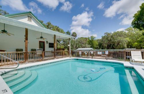 Homosassa Casa | Pool Access Homosassa Home Near Boat Launch!