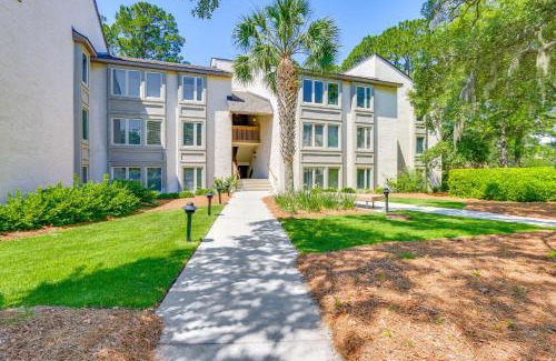 South Beach Apartamento | Pool Access Idyllic Sea Pines Gem, Walk to Beach