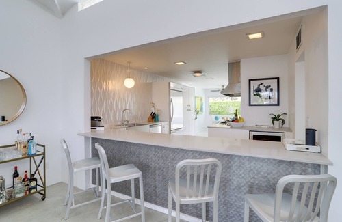 Canyon View Estates Condominio | Pool Access: Mtn-View Palm Springs Condo!