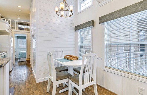 Sherrills Ford Cabaña | Pool Access + Views: Serene Cottage at Lake Norman