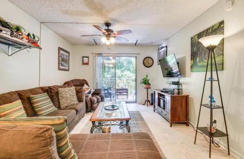 Mary Esther Apartamento | Pool and Beach Access Lovely Mary Esther Condo!