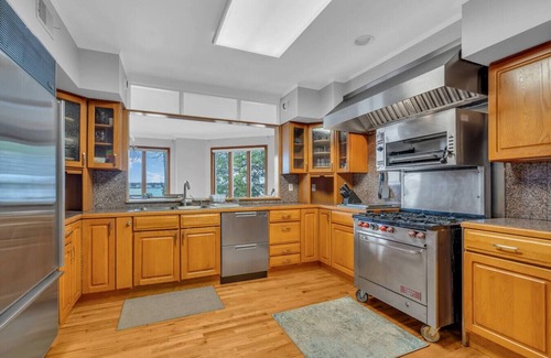 Island Heights Casa | Pool and Beach with Bay Views!