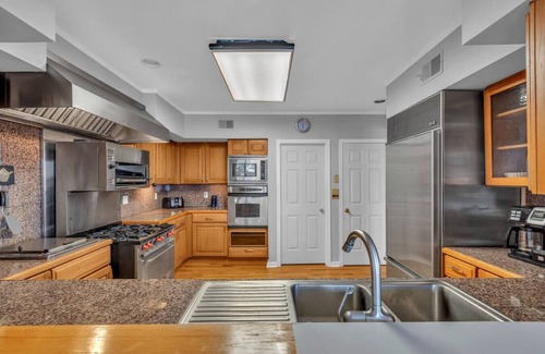 Island Heights Casa | Pool and Beach with Bay Views!