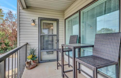 Lake Hamilton Apartamento | Pool and Dock Access Lakefront Hot Springs Condo!