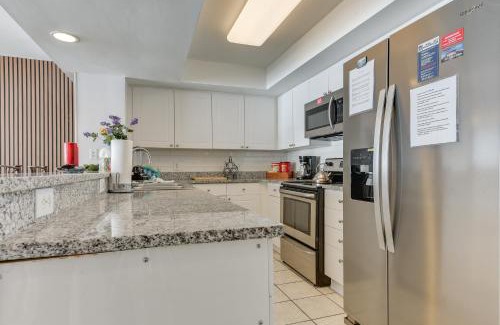 Ocean Drive Apartamento | Pool and Hot Tub Access at Oceanfront Resort Condo!
