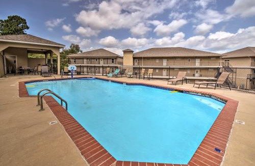 Lake Hamilton Apartamento | Pool and Lake Hamilton Access Hot Springs Condo!