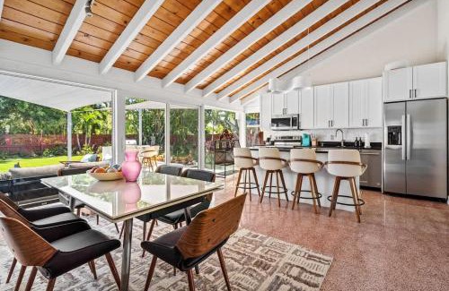 Del-Ida Park Historic District Casa | Pool and Spacious Backyard - Delray Beach Home