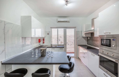 Swieqi Apartamento | Pool Apartment
