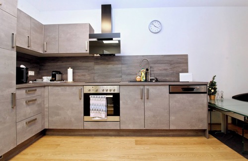 Donaustadt Apartamento | Pool - Balcony - Garage - Studio with all Benefits