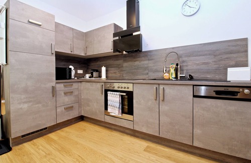Donaustadt Apartamento | Pool - Balcony - Garage - Studio with all Benefits