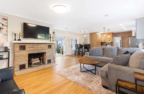 Historic District Casa | Pool, bbq & large backyard in charming downtown. Pet Friendly!