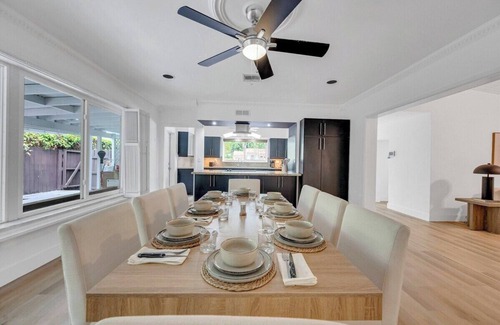 Biscayne Park Casa | POOL & BBQ with the family