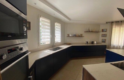 L'Evescat Casa | Piscina, playa a pie, billar, futbolín, ping-pong, barbacoa...