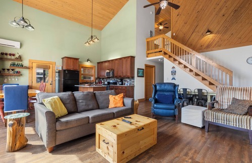 Pass Christian Casa | Pool, Boat Ramp, Games, Pass Christian Waterfront Sleeps 18 Guests 6 Bedrooms