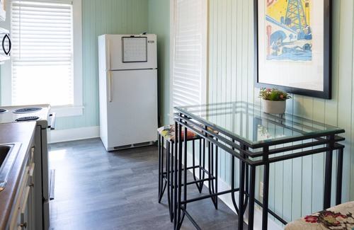 Oaks Historic District Apartamento | Pool Cottage in Historic Old Town Beaumont