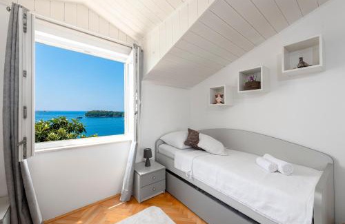 Lozica Apartamento | Pool Deck Comfort Apartment