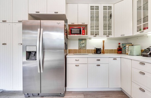 Middletown Casa | Pool & Deck: Wine Country Hideaway in Middletown!
