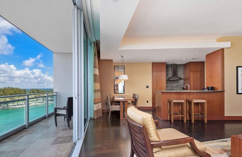 Bal Harbour Condominio | Pool & Direct Beach Access Bayview Beachfront Condo at The Ritz-Carlton