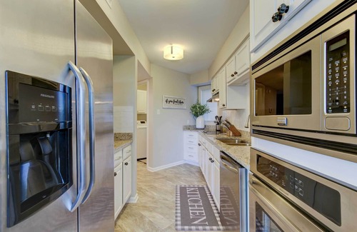 Lake Hamilton Apartamento | Pool & Dock Access: Lakefront Hot Springs Condo!