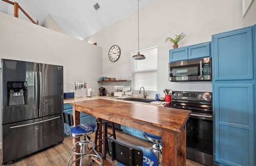 Gulf Breeze Casa | Pool - Family Friendly Home