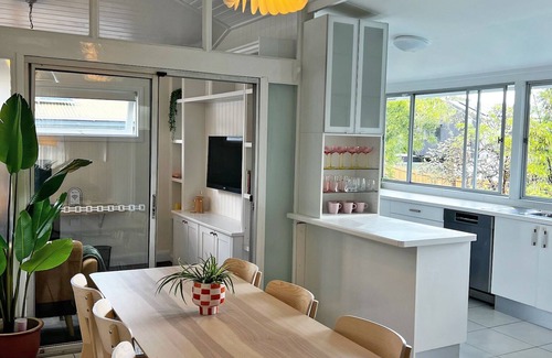Paddington Casa | Pool, Fire Pit, Pet-Friendly | Paddo Chic