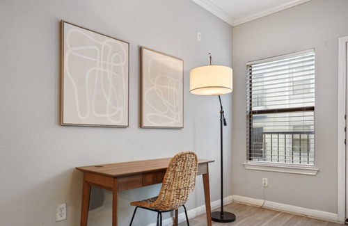 Pemberton Heights Apartamento | Pool + Free Parking + Smart TV in Central Austin!
