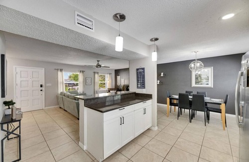 Bay Crest Park Casa | Pool/Game Room 10 min to Airport
