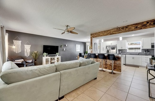 Bay Crest Park Casa | Pool/Game Room 10 min to Airport