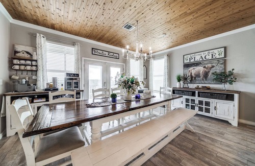 Helotes Casa | Heated Pool, Game-room Clubhouse, Hot tub, Playground, Views, Additional Cottage