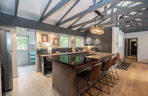 Die Boord Casa | Stellenbosch Villa with Pool, Garden & Modern Comfort