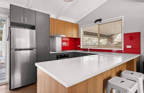 Anglesea Casa | Pool, Golf, Beach & Parks!