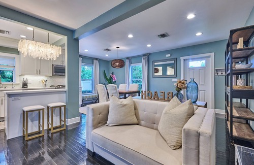 Lake Ida Shores Casa | Pool & Guest House in the Heart of Delray Beach